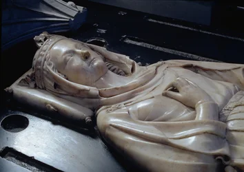 Effigy of Isabel of Aragon
